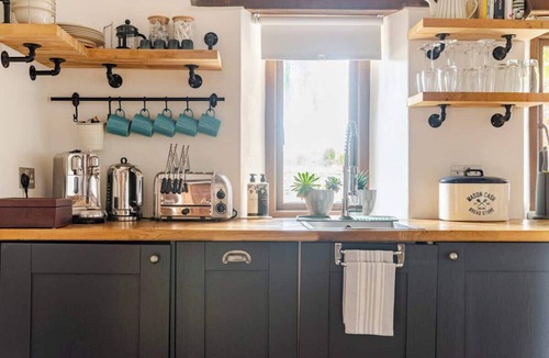 Brimpsfield House | The Hideaway: Authentic Country Living