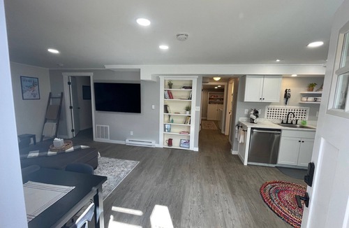 Sandy House | THE HIDEAWAY: Charming, 2-bedroom apartment near ski slopes & Wasatch Mountains.