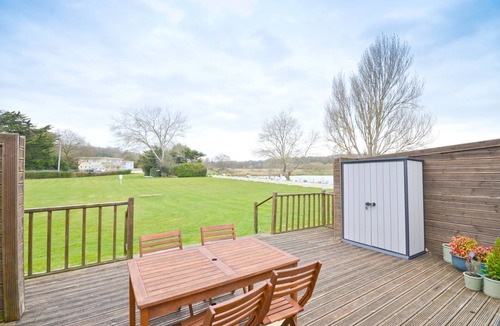 Nettlestone Ski Chalet | The Hideaway