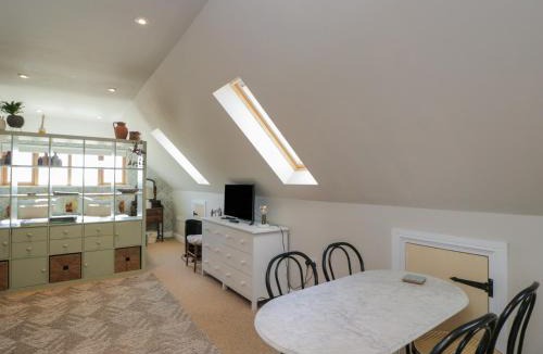 Bromham House | The Hideaway Loft