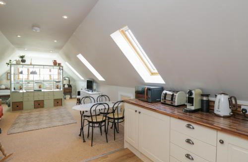 Bromham House | The Hideaway Loft