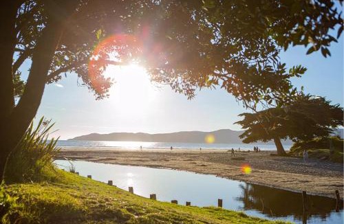 Raumati Beach Apartment | The Hideaway