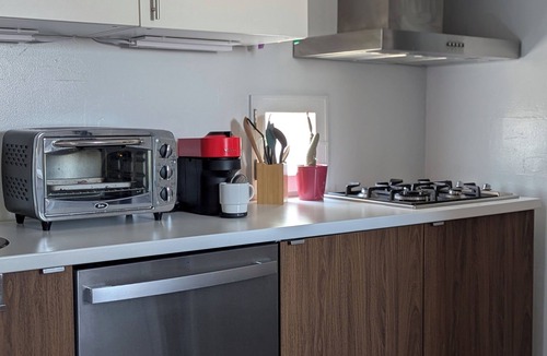 West University Apartment | The Hideaway on 4th