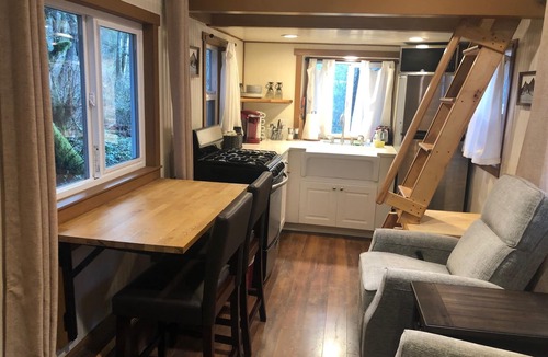 Ashford House | The Hideaway Tiny House in the Woods