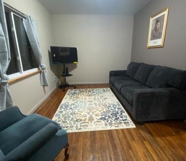 Detroit - Shoreway House | The Hideaway