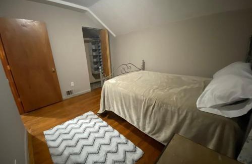 Detroit - Shoreway House | The Hideaway