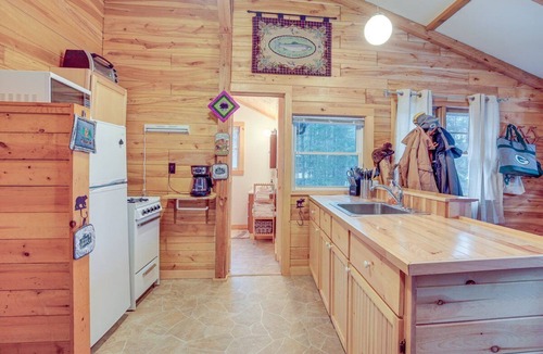 Eagle River House | The Hideaway