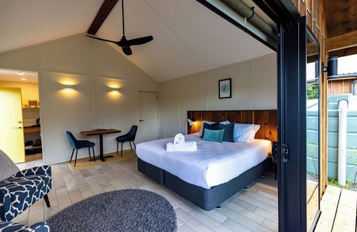 Mangawhai Hotel | The Hideout