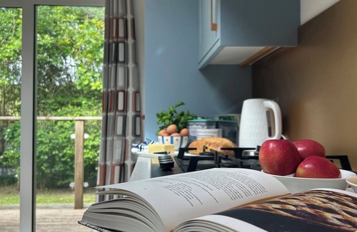 Looe Cottage | THE HIDEOUT, pet friendly, luxury holiday cottage in Lanreath