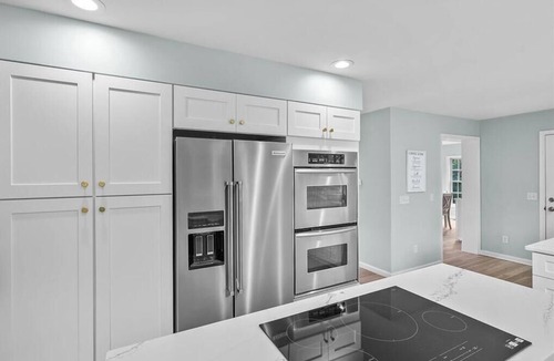 Watch Hill House | The Hill 4 bed 2.5 bath renovated