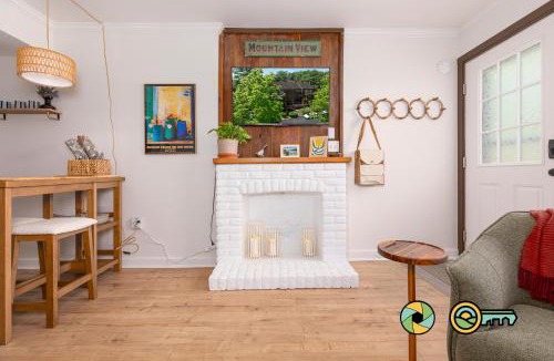 Basye House | The Hill A-21: Little Fox Den