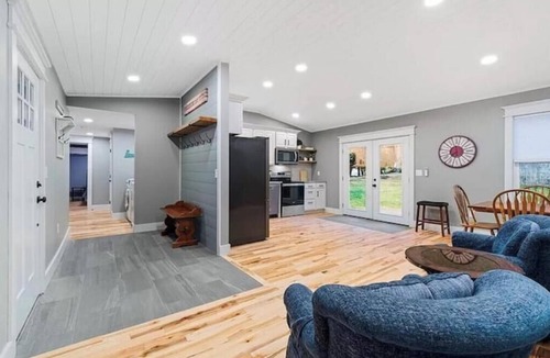 Sodus Point House | The Hillside House offers a great getaway for family and friends.n