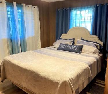 Hilo House | THE HILO HOMEBASE - Charming 3 Bedroom Hilo Home, with AC!
