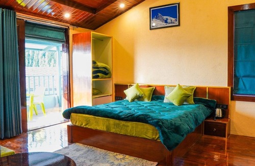 Tehri Range Hotel | The Himalayan Deodar
