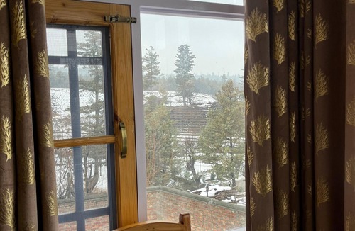 Srinagar House | 'The Himalayan Nest – Comfort, Hospitality & Local Charm Await!"