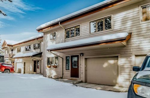 Big Sky House | The Hip Rose