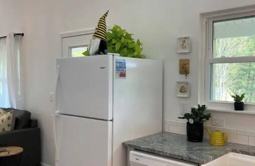 Waynesville House | The Hive Waynesville 1 mile to downtown