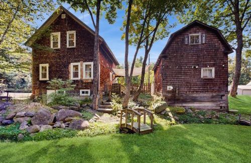 Jefferson House | The Hollow