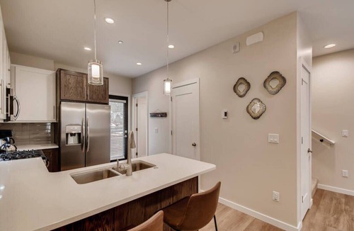 Georgetown Condo | The Hollyhock Hideaway/Close to Slopes
