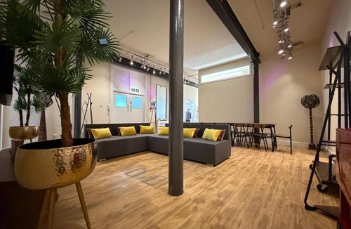 Newington Apartment | The Holyrood Mega-Quarters