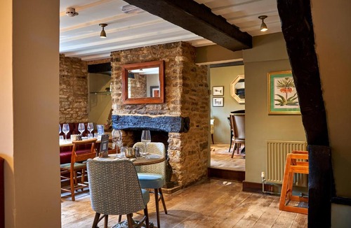 Malmesbury Hotel | The Horse And Groom Inn