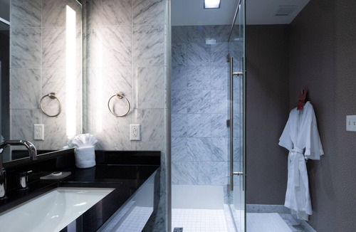 Cedar Rapids - Iowa City Hotel | The Hotel at Kirkwood Center