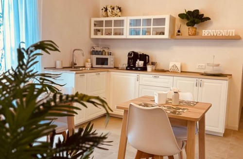 Scandiano Bed & Breakfast | The house in the woods room 1 surrounded by greenery, a few minutes from reggioE and Modena
