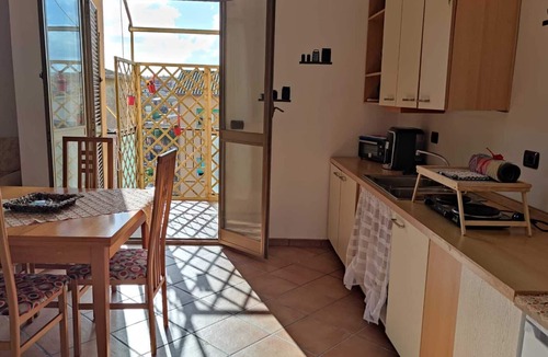 Zona XXXIII Acilia Sud Apartment | The house in the village.