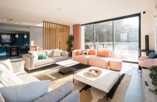 Leckhampton House | The House On The Hill Heart of Cotswolds Countryside & by Cheltenham Spa Town