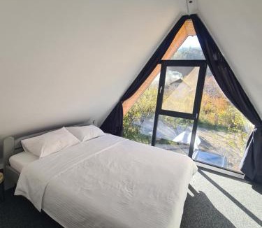 Corbi Ski Chalet | The House