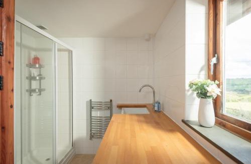 St. Wenn House | The Hut
