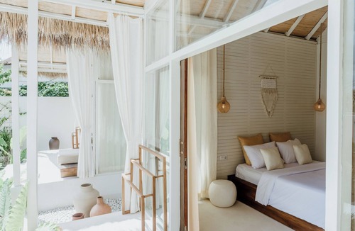 Pecatu Hotel | The Hut Hut