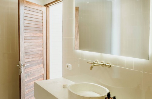 Pecatu Hotel | The Hut Hut