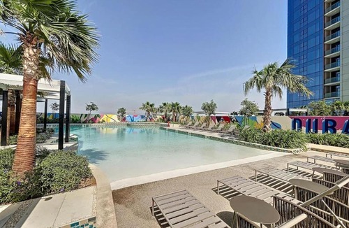 Sheikh Zayed Road Apartment | The Iconic Stay 2BR