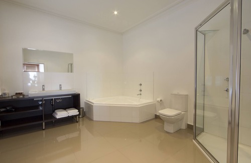 Burnie Hotel | The Ikon Hotel