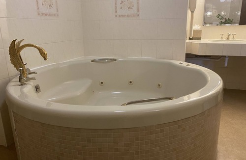 Pagham Hotel | The Inglenook