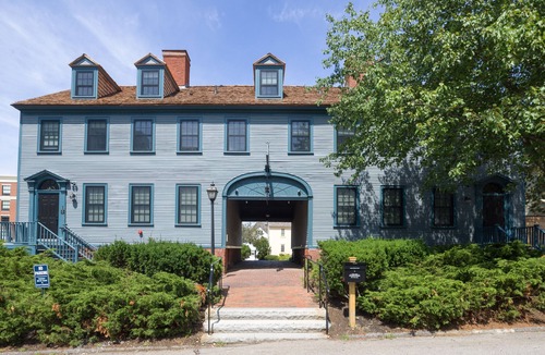 Portsmouth Apartment | THE INN Downtown - Superior King Studio Apartment