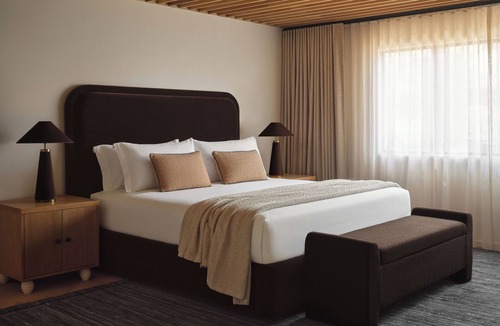 Koreatown Hotel | The Ivory