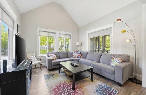 Cherry Valley House | The Jackrabbit - 3 Summer Village