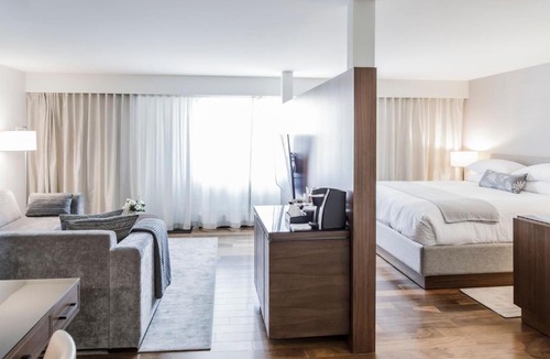 Saskatoon Downtown Hotel | The James Hotel