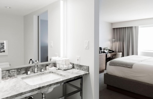 Saskatoon Downtown Hotel | The James Hotel