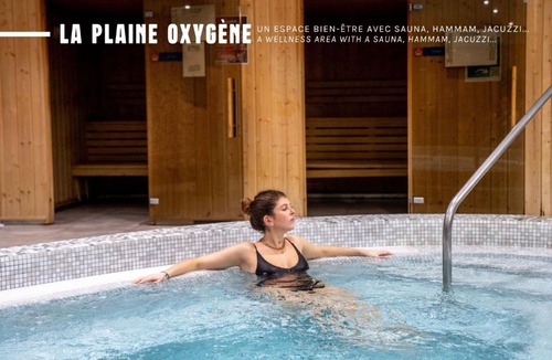 Le Mesnil-Amelot Hotel | The Jangle Hotel - Paris - Charles de Gaulle - Airport