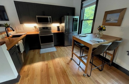 Roselawn Finance House | The Jules - Charming 3-bedroom house in Linwood