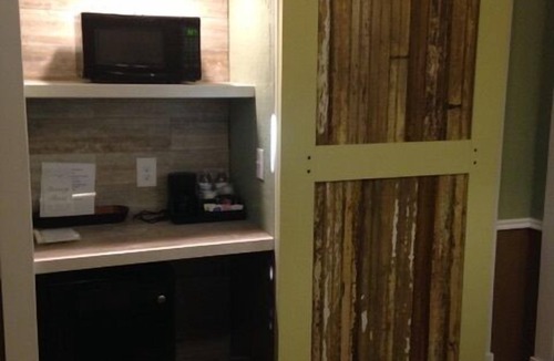 Terry Hotel | The Kempton Hotel