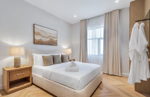Khor Fakkan Apartment | The Khorfakkan Suite by Riviera