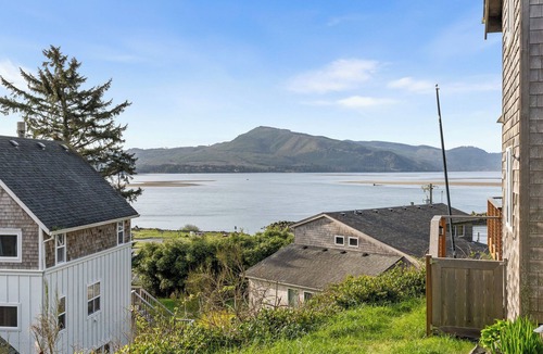 Netarts House | 'The King Crabber' at Netarts Bay
