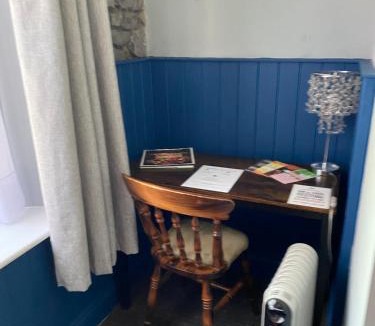 Cheddar Hotel | The Kings Head