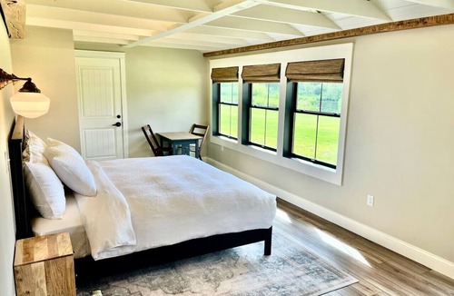 River Falls House | The Kinni Cottage - Entire Riverfront Cottage