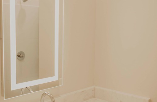 Camden Apartment | The Kirkwood Suite. Recently renovated with an Iconic view of downtown.