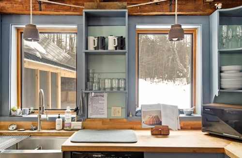 West Townshend House | The Knole House: a true Vermont farmhouse escape
